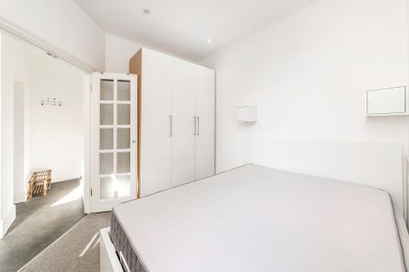 Yewfield Road, London, NW10 - Photo 4