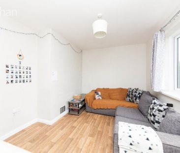 5 bedroom semi-detached house to rent - Photo 4