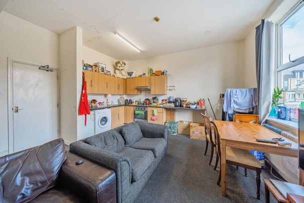 5 bedroom maisonette to rent - Photo 1