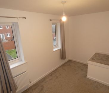 2 bed House - To Let - Photo 6