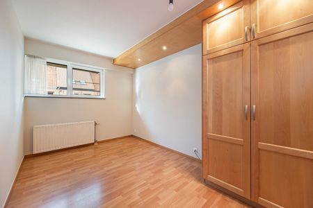 GELIJKVLOERS APP MET GARAGE - Photo 2