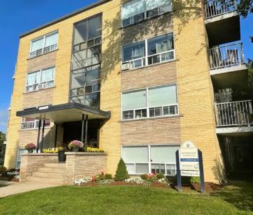 Riverview Apartments - PARKING SPACE , HEAT & WATER INCLUDED | 105 ... - Photo 1