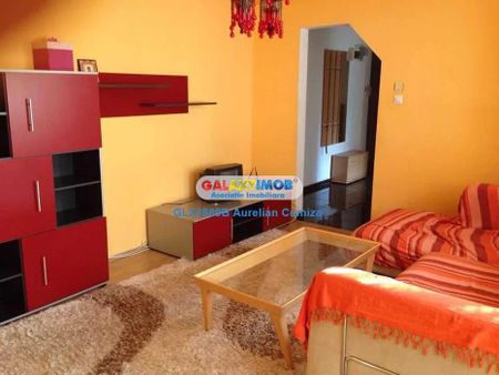 Apartament 3 camere semidecomandat Gorjului - Fotografie 2