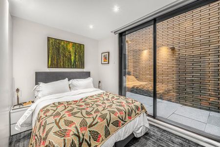 3 bedroom mews to rent - Photo 3