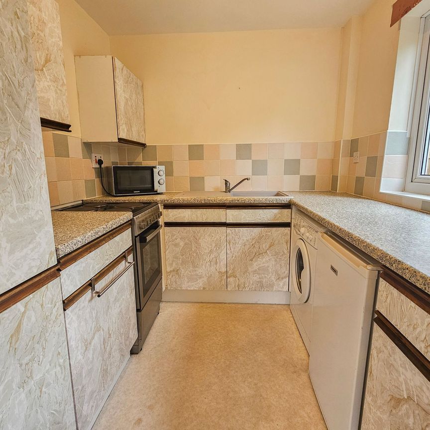 Studio flat to rent in Tisdale Rise, Kenilworth, CV8 - Photo 1