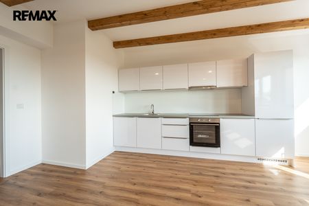 Pronájem bytu 4+kk v osobním vlastnictví 130 m², Český Brod - Photo 2