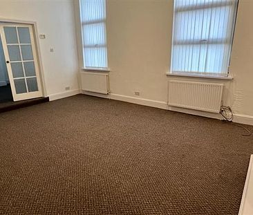3 Bedroom Apartment For Rent in Oldham Road, Newton Heath, Manchester - Photo 4