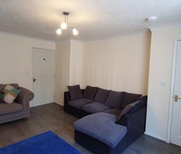 3 bedroom semi-detached house to rent - Photo 5