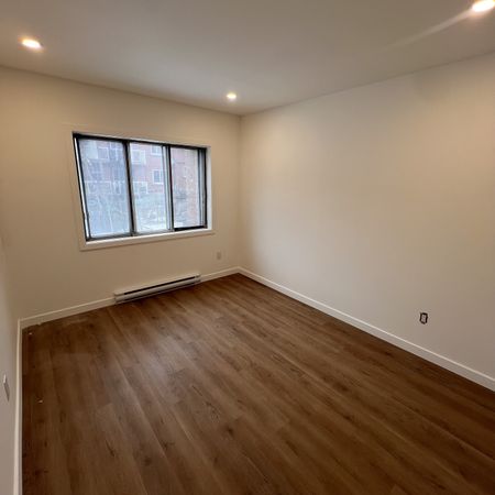 5½ neuf | 3 ch. | Parc-Extension | 1 mois gratuit - Photo 2