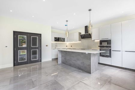 Bergamot House, 52 Rowantree Road - Photo 5