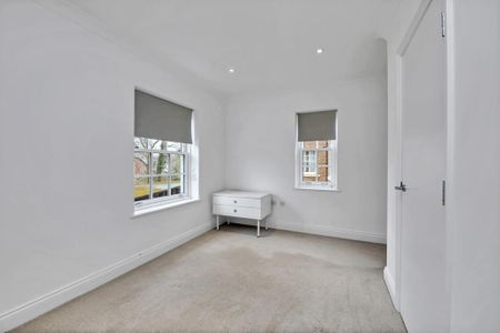 3 bedroom apartment to rent - Photo 3