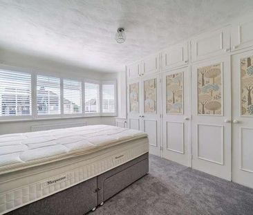 Hurstdene Avenue, Staines-upon-thames, TW18 - Photo 1