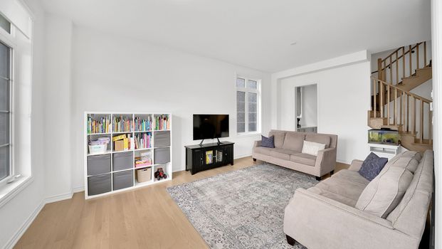 For Lease - 21 Wintergreen Lane, Adjala-Tosorontio, Ontario - Photo 1