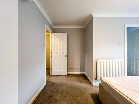 3 bedroom terraced house to rent - Photo 5