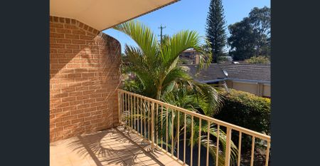 2 STOREY NEAT AND TIDY TOWNHOUSE. - Photo 2