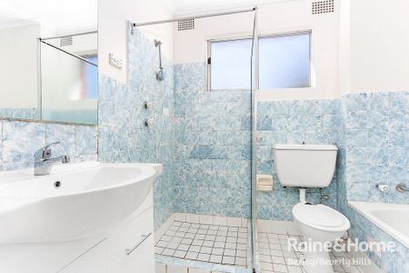 Modern & Convenient Living in Prime Allawah Location - Photo 2