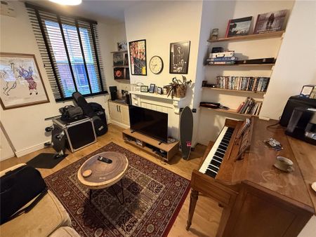 2 bedroom terraced house to rent - Photo 2