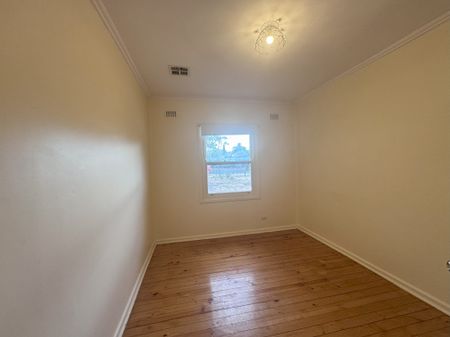 Three bedroom home - Photo 5