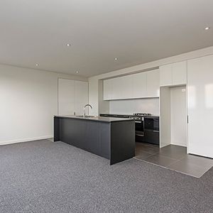 2 Bedroom Delight! - Photo 2