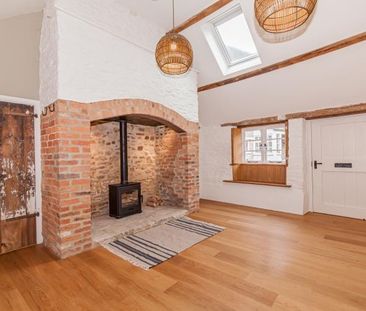 1 bedroom barn to rent - Photo 2