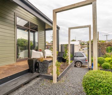 Comfort & Style on York - Photo 5