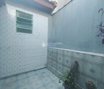 Casa com 2 quartos e 104m² para alugar em Centro, Canoas. - Foto 3