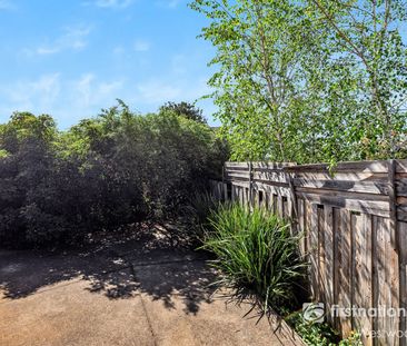 Tropical Oasis Awaits You - Photo 2