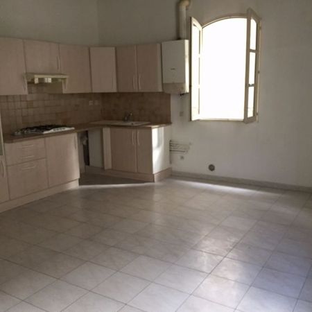 Arles coeur Roquette, maison de ville de 72m², - Photo 3