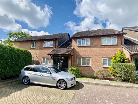 Hereward Green, Debden, IG10, Property for rent - Photo 5