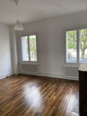 Location Appartement 3 pièces 63m² - Photo 2