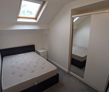 3 bedroom flat to rent - Photo 6