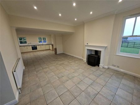 3 bedroom detached house to rent - Photo 2