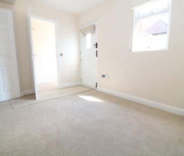 2 bedroom maisonette to rent - Photo 3