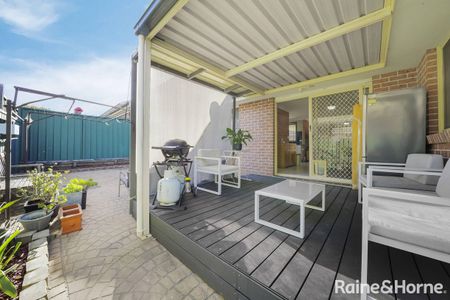 5/17 Third Avenue, Macquarie Fields, NSW 2564 - Photo 5