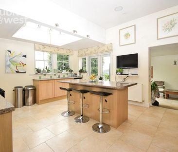 4 bedroom semi-detached house to rent - Photo 6