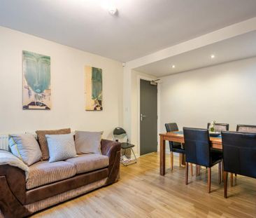 5 bedroom flat to rent - Photo 2