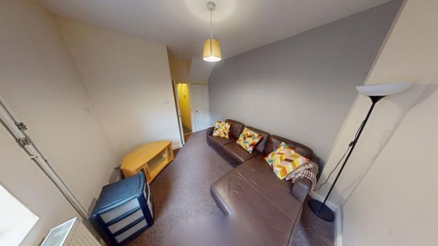 5 bedroom house to rent - Photo 1