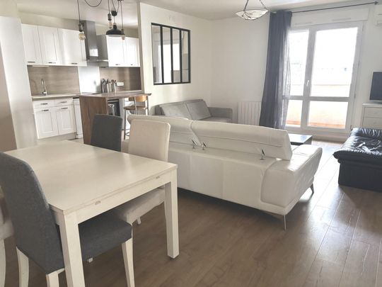Location Appartement 4 pièces 84m² VILLEURBANNE 69100 - Photo 1