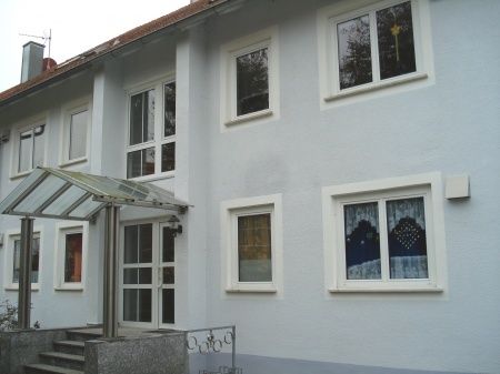 Großzügige 3-Zimmer-Dachgeschoß-Wohnung in Nittenau-Bergham! - Foto 1