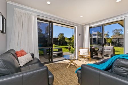 Modern Family Living in a Prime Location - Photo 2