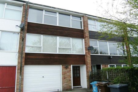 3 bedroom terraced house to rent - Photo 3