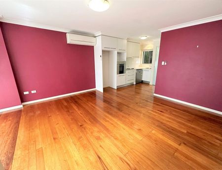 Modern Inner-West Townhouse - Photo 2