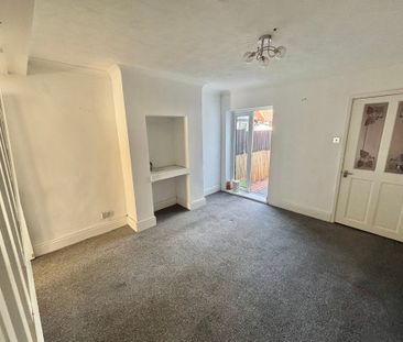 Newlands Road, Baddesley Ensor, CV9 - Photo 2