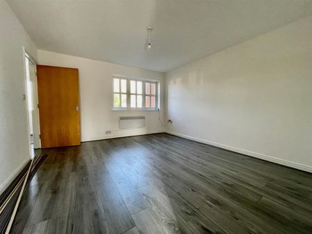 2 Bed House - Photo 2