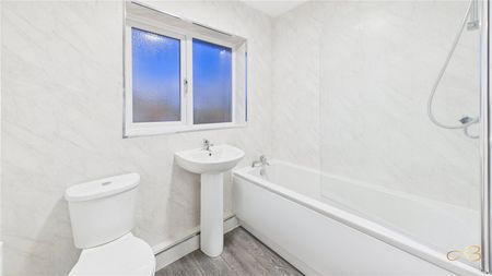 2 Bedroom Terraced - Photo 5