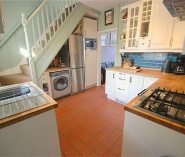 2 bedroom terraced house to rent - Photo 4