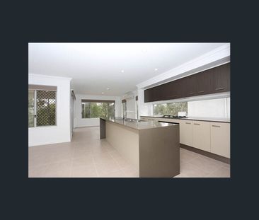 Family Home Located in the Heart of North Lakes - Photo 5