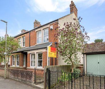 3 bedroom semi-detached house to rent - Photo 2