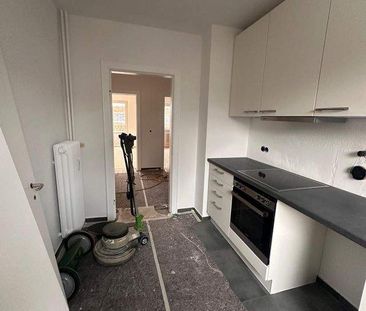 Schöne neu sanierte 3 Zimmer Wohnung im wärmegedämmten Haus in Nord... - Foto 1