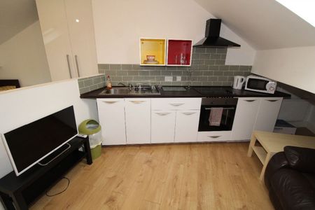 Fylde Road, Flat 04, PRESTON, Lancashire PR1 2XP - Photo 2